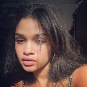 Meet your Posher, Rafaelina